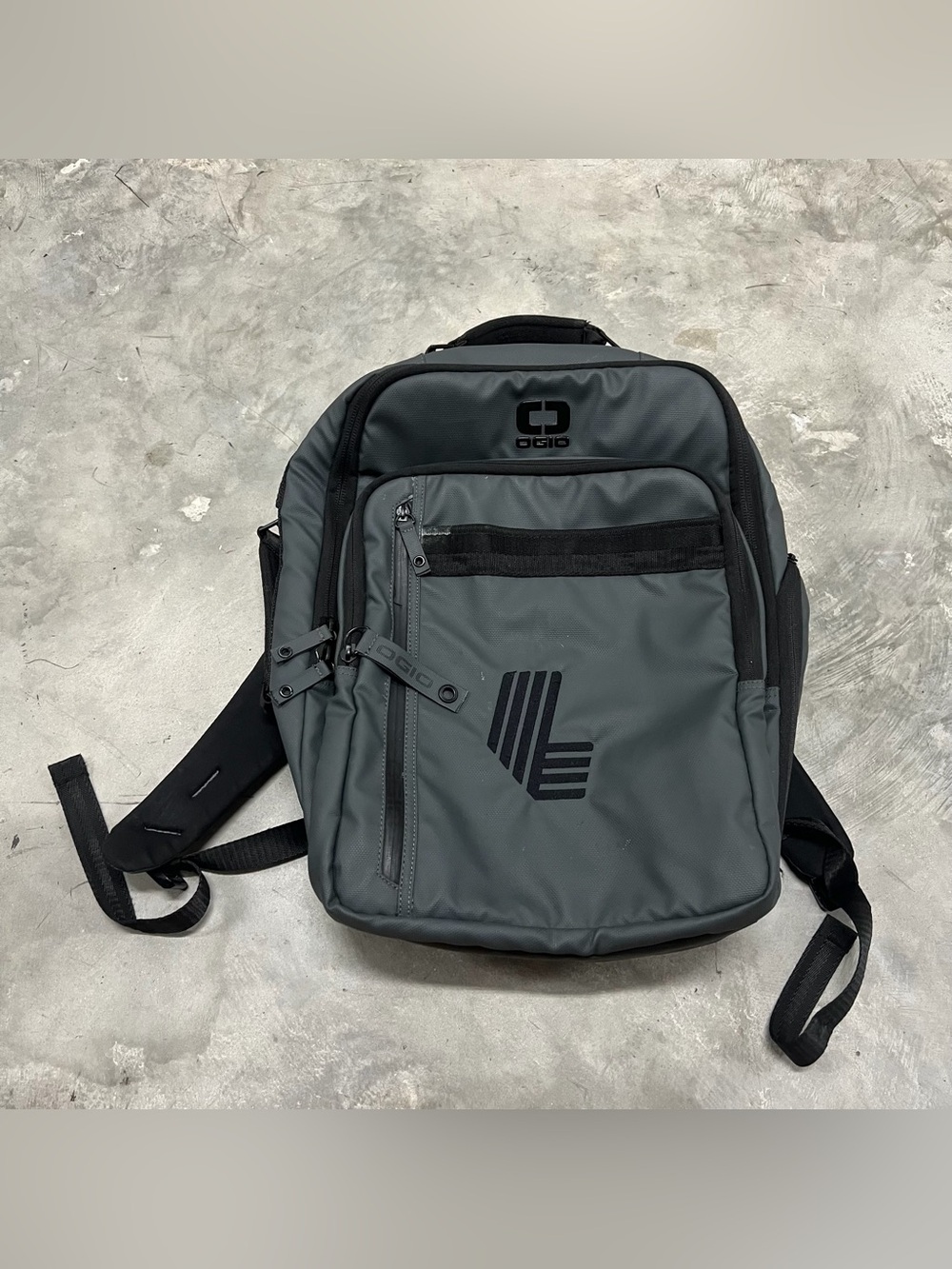 OGIO Commuter Logo XL BackPack SNM/91012 - Black